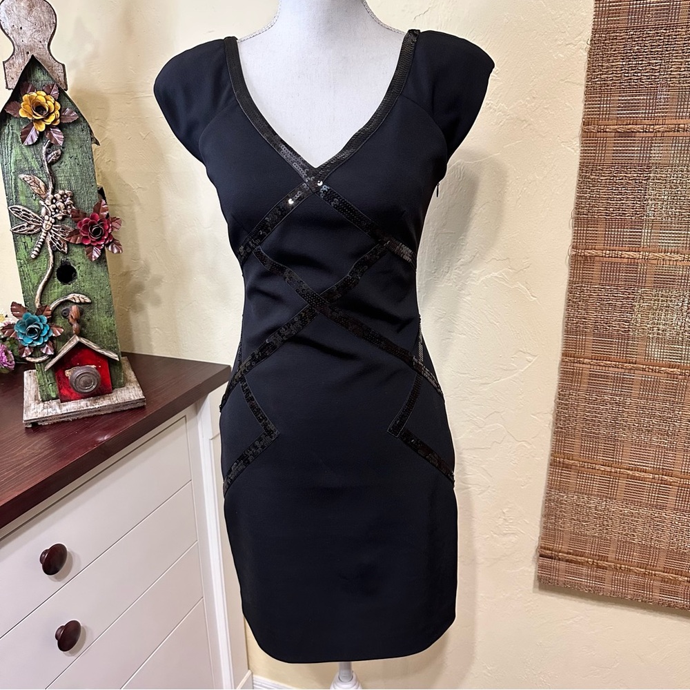 Laundry by Shelli Segal little black dress